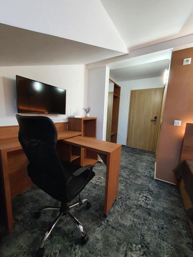 Stay Inn Rediu Valea Lupului  Exterior foto