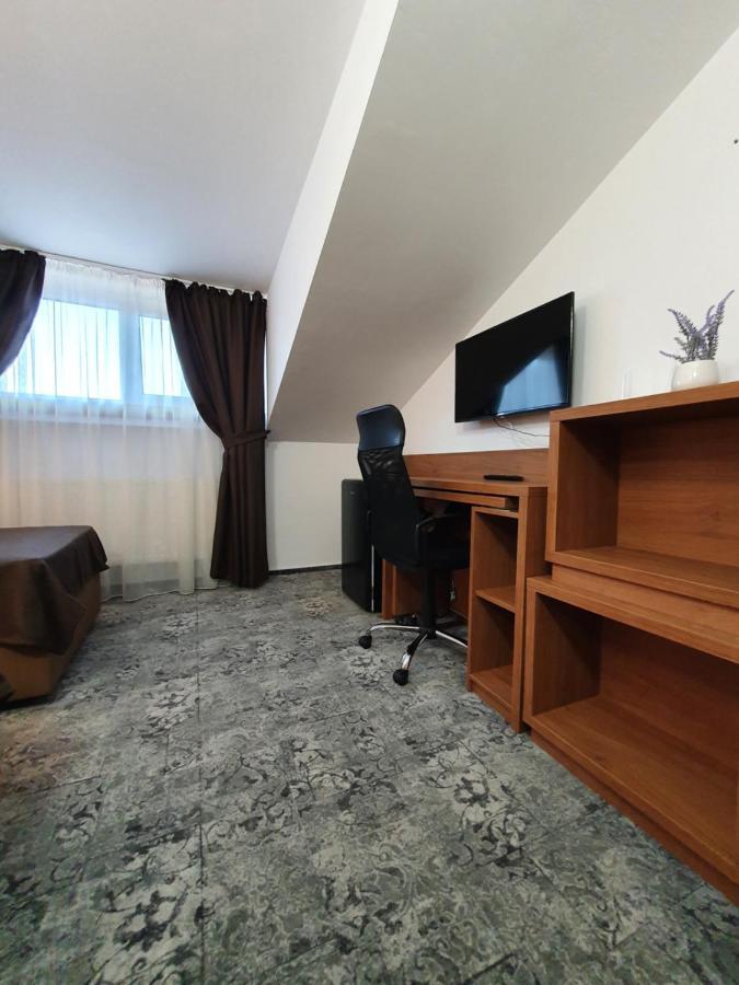 Stay Inn Rediu Valea Lupului  Exterior foto